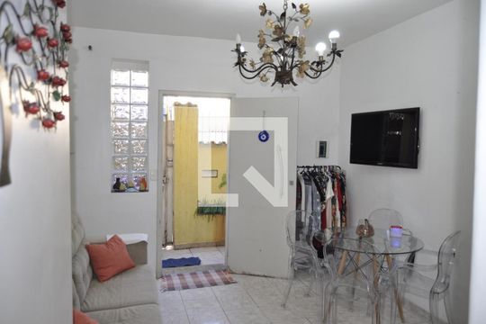 Sala de casa à venda com 5 quartos, 200m² em Engenho Novo, Rio de Janeiro