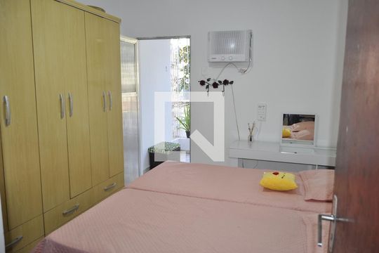 Quarto 2 de casa à venda com 5 quartos, 200m² em Engenho Novo, Rio de Janeiro