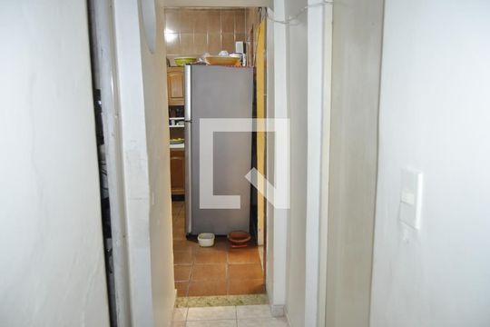 Corredor  de casa à venda com 5 quartos, 200m² em Engenho Novo, Rio de Janeiro