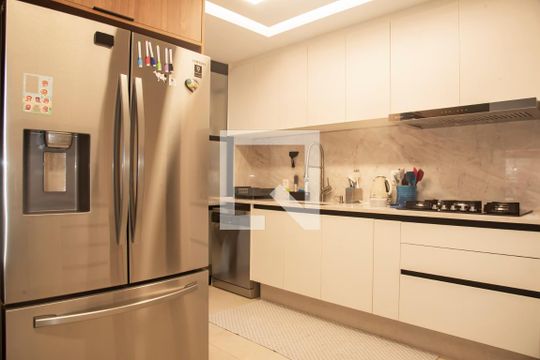 Cozinha de apartamento à venda com 3 quartos, 170m² em Vila Clementino, São Paulo