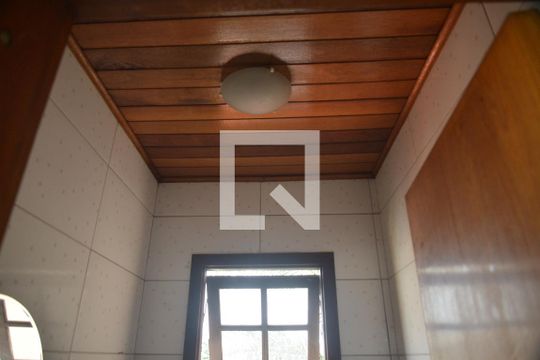 Banheiro de Serviço de apartamento à venda com 2 quartos, 124m² em Vila Camilópolis, Santo André