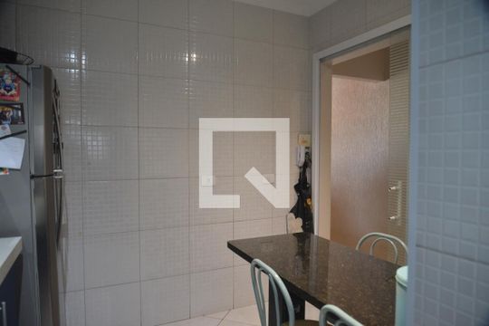 Cozinha de apartamento à venda com 2 quartos, 124m² em Vila Camilópolis, Santo André