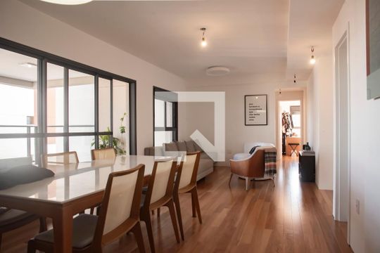 Apartamento para alugar com 3 quartos, 141m² em Mirandópolis, São Paulo