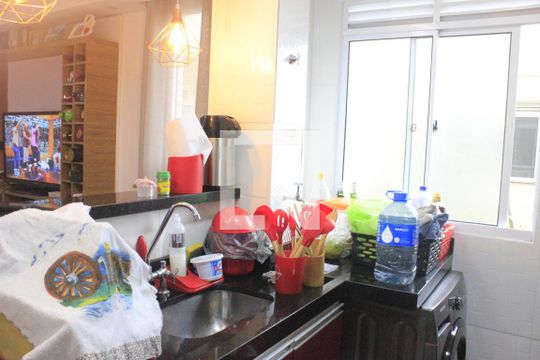 Cozinha de apartamento à venda com 2 quartos, 39m² em Jardim Rosa de Franca, Guarulhos