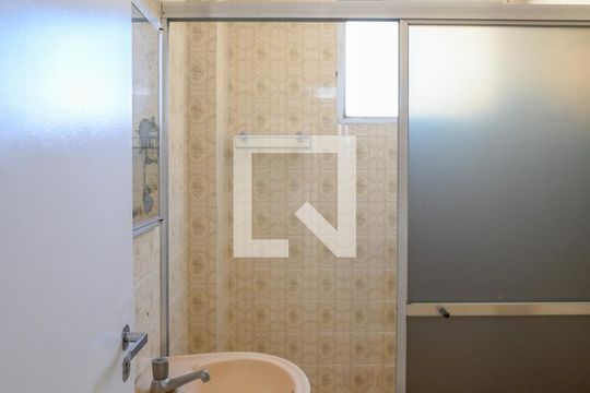 Banheiro de apartamento para alugar com 2 quartos, 60m² em Vila Moraes, São Paulo