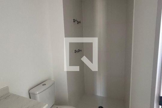 Banheiro de apartamento à venda com 1 quarto, 27m² em Santo Amaro, São Paulo