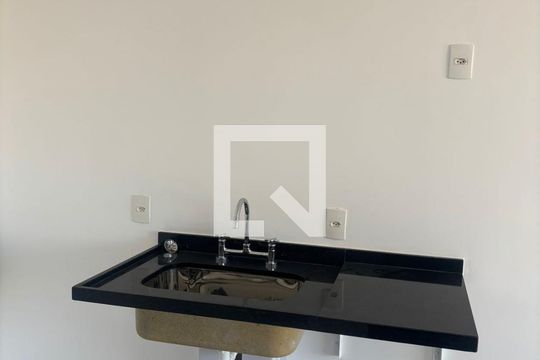 Cozinha de apartamento à venda com 1 quarto, 27m² em Santo Amaro, São Paulo