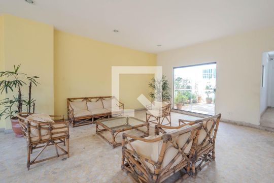 Hall de entrada de apartamento à venda com 3 quartos, 170m² em Bela Vista, São Paulo