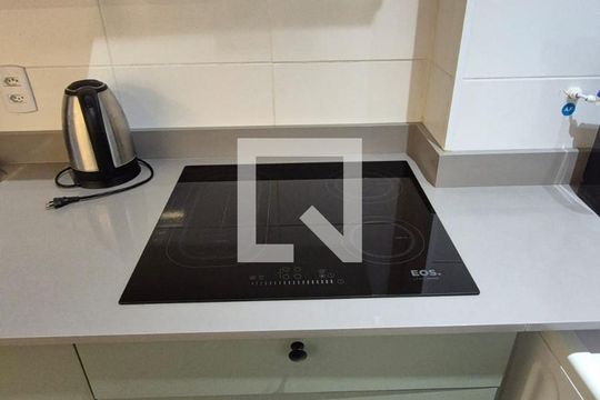 Cozinha de apartamento à venda com 2 quartos, 55m² em Camaquã, Porto Alegre