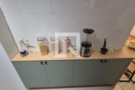 Cozinha de apartamento à venda com 2 quartos, 55m² em Camaquã, Porto Alegre