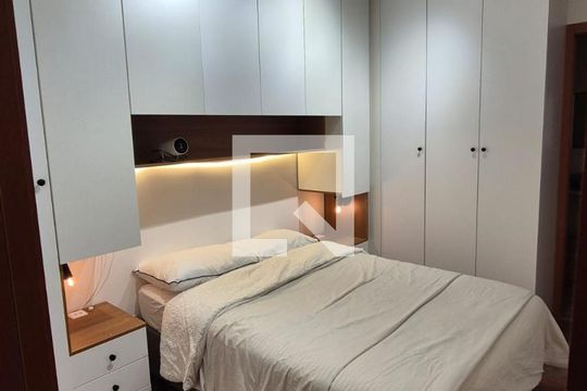 Quarto de apartamento à venda com 2 quartos, 55m² em Camaquã, Porto Alegre