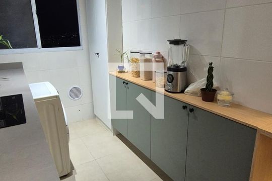 Cozinha de apartamento à venda com 2 quartos, 55m² em Camaquã, Porto Alegre