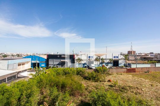 Vista de apartamento para alugar com 2 quartos, 65m² em Umuarama, Uberlândia