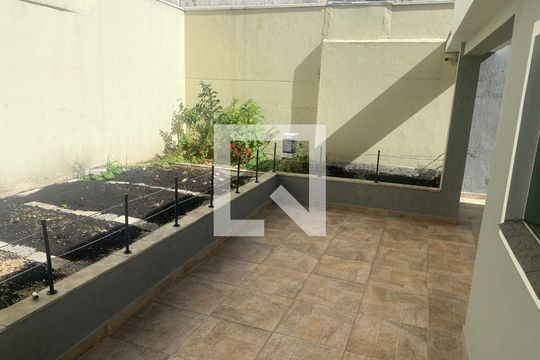 Área Externa Casa 2 de casa à venda com 5 quartos, 400m² em Chácara Inglesa, São Paulo