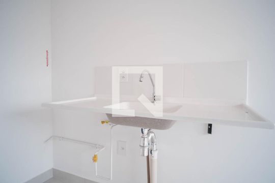 Sala/Cozinha de apartamento à venda com 2 quartos, 33m² em Engenheiro Goulart, São Paulo