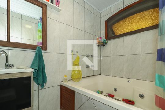 Banheiro da Suíte de apartamento à venda com 3 quartos, 107m² em Jardim Lindóia, Porto Alegre
