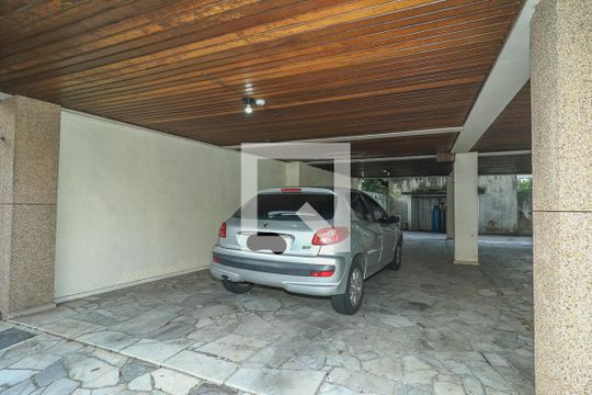 Garagem dupla de apartamento à venda com 3 quartos, 107m² em Jardim Lindóia, Porto Alegre