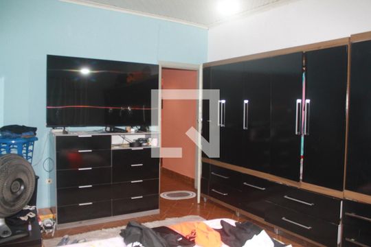 Quarto de casa à venda com 1 quarto, 880m² em Parque Santo Antonio, Guarulhos