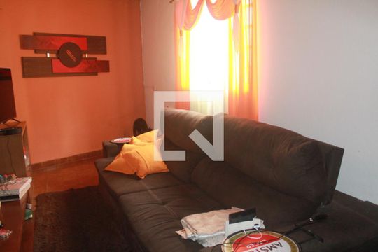 Sala de casa à venda com 1 quarto, 880m² em Parque Santo Antonio, Guarulhos