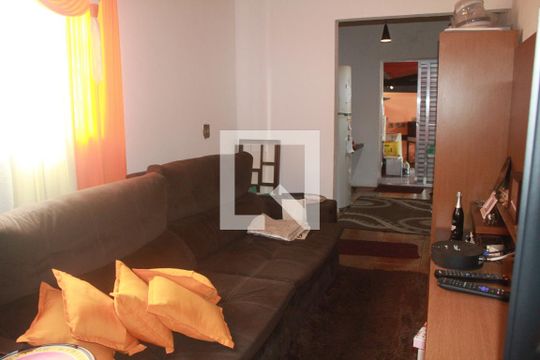 Sala de casa à venda com 1 quarto, 880m² em Parque Santo Antonio, Guarulhos