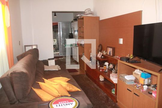 Sala de casa à venda com 1 quarto, 880m² em Parque Santo Antonio, Guarulhos