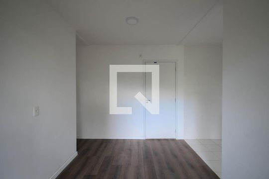 Sala de apartamento para alugar com 2 quartos, 47m² em Jardim Leonidas Moreira, São Paulo
