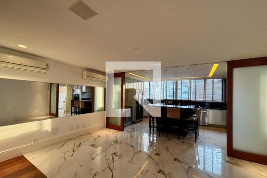Corredores de apartamento à venda com 4 quartos, 415m² em Ipanema, Rio de Janeiro