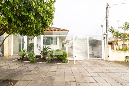 Fachada de casa de condomínio à venda com 3 quartos, 150m² em Partenon, Porto Alegre