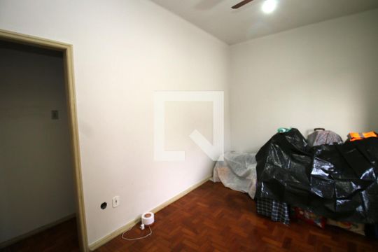 Sala de apartamento à venda com 1 quarto, 120m² em Olaria, Rio de Janeiro