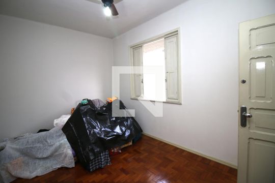 Sala de apartamento à venda com 1 quarto, 120m² em Olaria, Rio de Janeiro