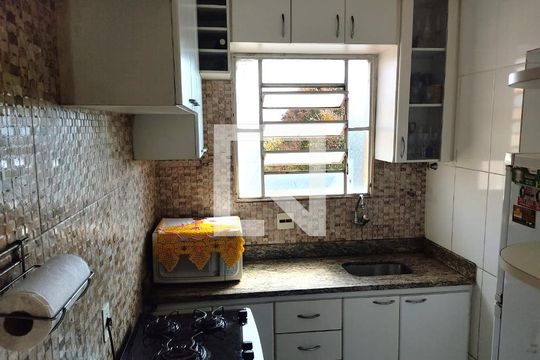 Cozinha  de apartamento à venda com 3 quartos, 75m² em Eldorado, Contagem