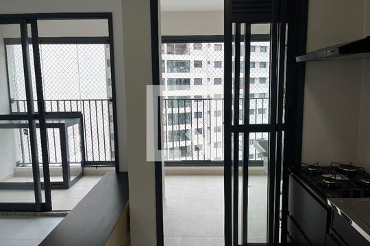 Cozinha de apartamento para alugar com 2 quartos, 55m² em Vila Anastácio, São Paulo