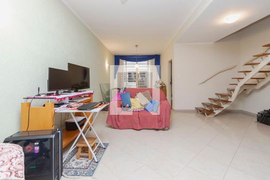 Casa à venda com 4 quartos, 170m² em Parque Colonial, São Paulo