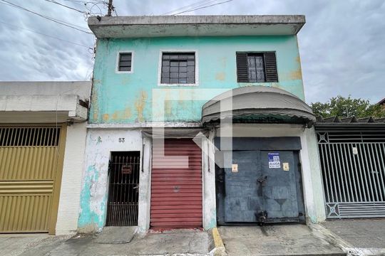 Fachada de casa para alugar com 3 quartos, 100m² em Parque Boturussu, São Paulo