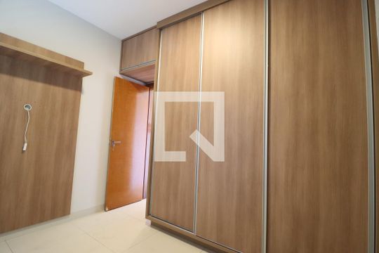 Quarto 1 de apartamento para alugar com 2 quartos, 64m² em Jaraguá, Uberlândia
