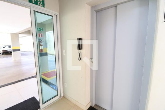 Elevador de apartamento para alugar com 2 quartos, 64m² em Jaraguá, Uberlândia