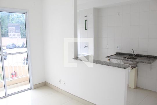 Sala de apartamento para alugar com 2 quartos, 47m² em Jardim Isis, Cotia
