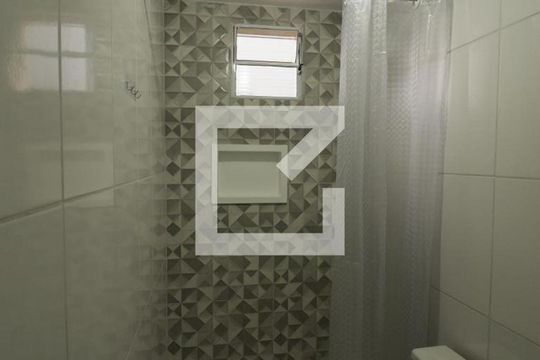 Banheiro de kitnet/studio para alugar com 1 quarto, 70m² em Jardim Itália, Várzea Paulista