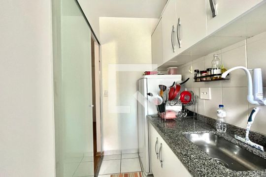 Cozinha de apartamento à venda com 1 quarto, 29m² em Vila Guarani (zona Sul), São Paulo