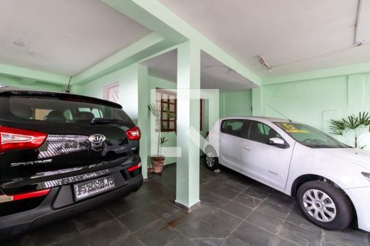 Garagem de casa à venda com 3 quartos, 122m² em Gopouva, Guarulhos
