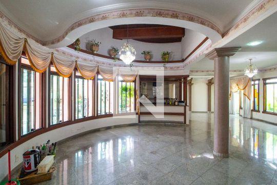 Casa para alugar com 5 quartos, 589m² em Parque Campolim, Sorocaba