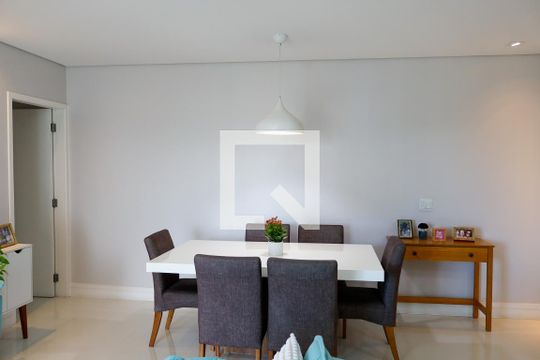 Sala de apartamento à venda com 3 quartos, 104m² em Km 18, Osasco