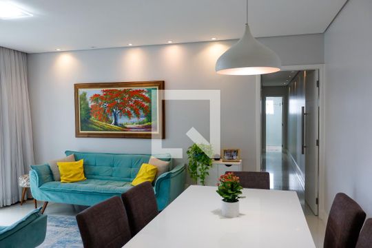 Sala de apartamento para alugar com 3 quartos, 104m² em Km 18, Osasco