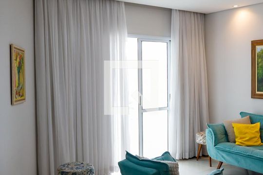 Sala de apartamento à venda com 3 quartos, 104m² em Km 18, Osasco
