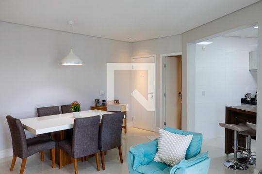 Sala de apartamento à venda com 3 quartos, 104m² em Km 18, Osasco