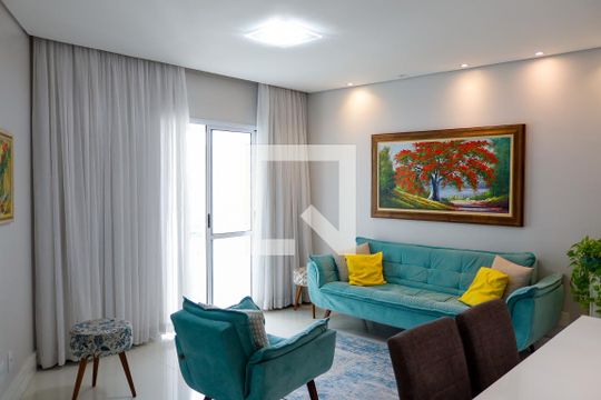 Apartamento para alugar com 3 quartos, 104m² em Km 18, Osasco