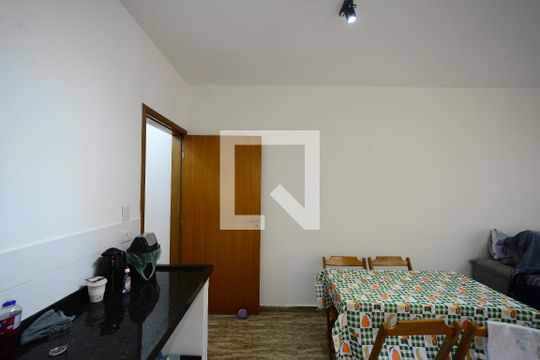 Sala/Cozinha de casa para alugar com 1 quarto, 100m² em Bosque da Saúde, São Paulo