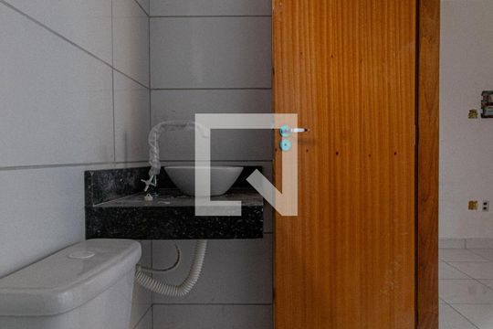 Banheiro de kitnet/studio à venda com 1 quarto, 22m² em Vila Guilhermina, São Paulo