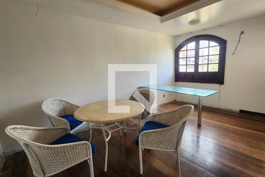 Escritório de casa para alugar com 7 quartos, 800m² em Itaigara, Salvador