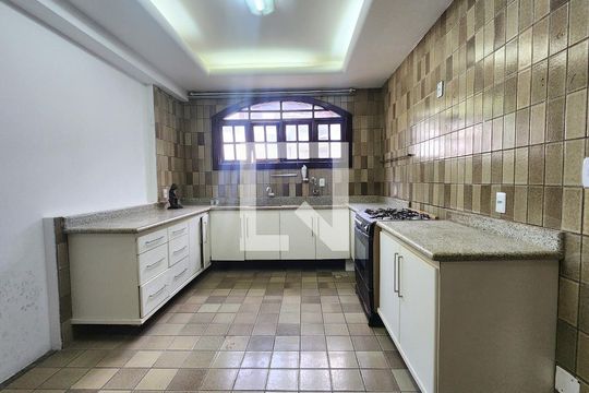 Cozinha 1 de casa para alugar com 7 quartos, 800m² em Itaigara, Salvador